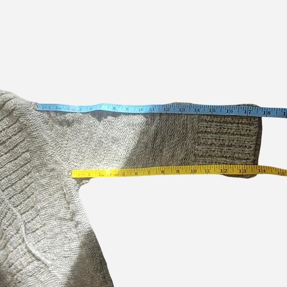 Ambercrombie & Fitch Gray V Neck cowl Sweater Size Small - Picture 8 of 8